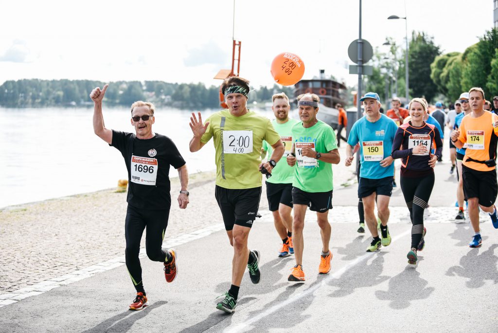 Kuopio maraton tarjoaa järvimaisemia Kallavedelle.