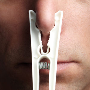 Hengitys haisee ja saattaa samalla vihjata hoidettavasta vaivasta.