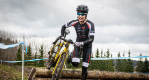 Heini Hartikainen cyclocross-kisassa Hakunilassa.