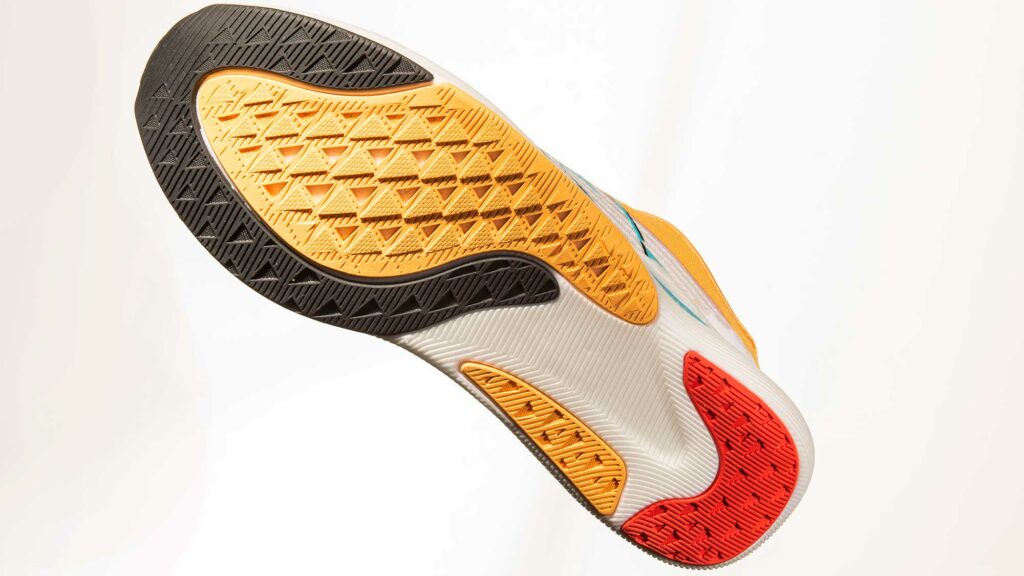 New Balance FuelCell Rebel v2