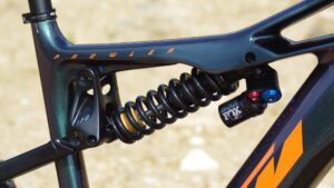 sähkömaastopyörä vertailu