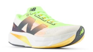 NEW BALANCE FuelCell Rebel v4
